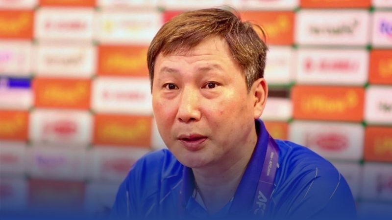 HLV Kim Sang-sik giúp Việt Nam vô địch AFF Cup 2024 sau khi đánh bại Thái Lan.