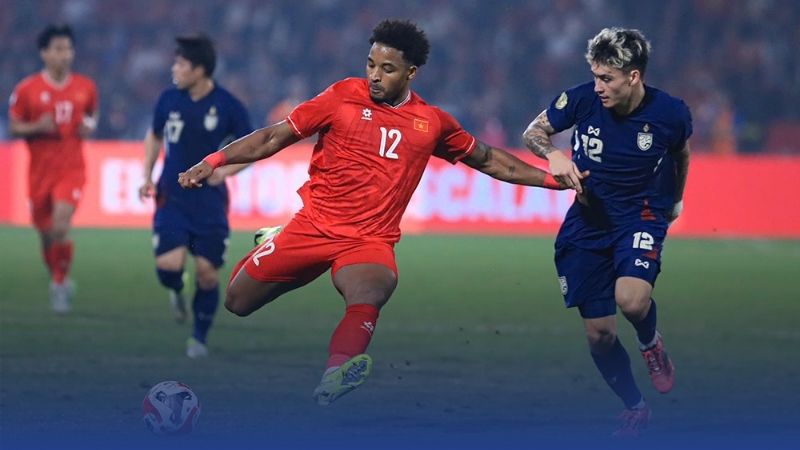 Việt Nam vô địch bất bại, Nguyễn Xuân Son lập cú đúp danh hiệu cá nhân xuất sắc nhất.